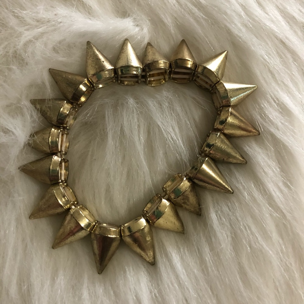 Gold spiked stretchy bracelet